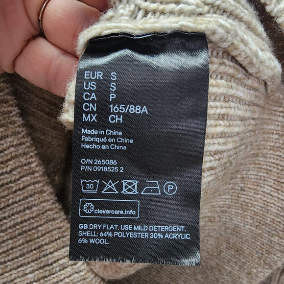 H&M Oatmeal Cable Knit With Ruffle Detail Sweater Size S - Picture 8 of 9